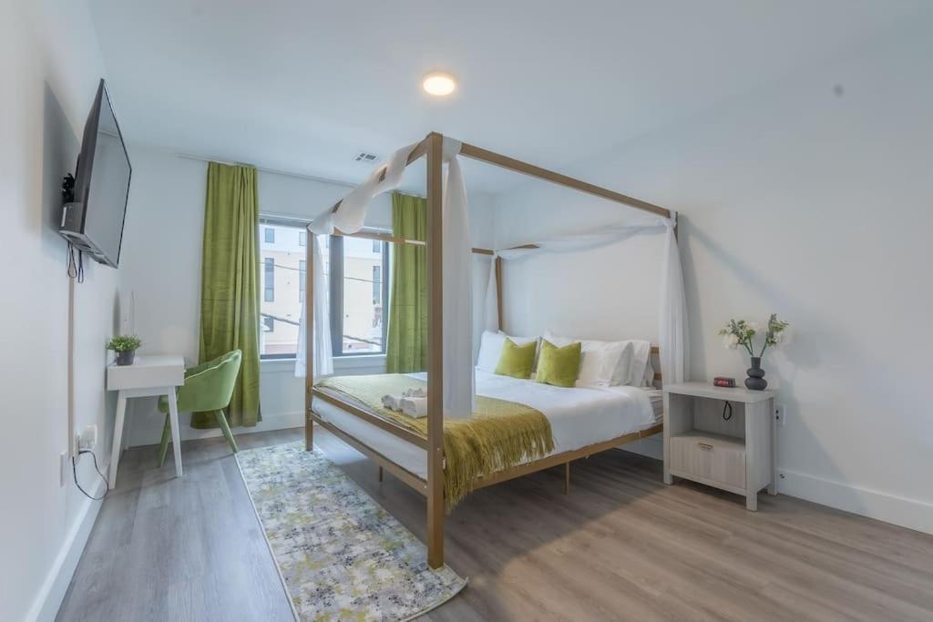 2 Bedroom 2 Bath Suite, Near American Dream And The Airport, Free Parking, King Bed And 2 Queen Beds, Washer And Dryer Orange ภายนอก รูปภาพ