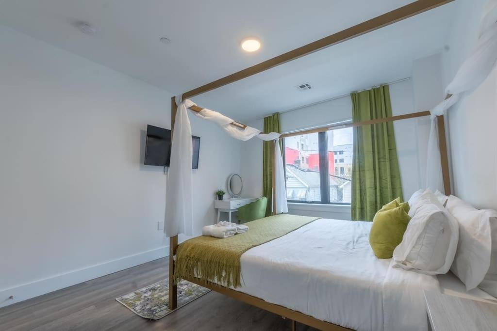 2 Bedroom 2 Bath Suite, Near American Dream And The Airport, Free Parking, King Bed And 2 Queen Beds, Washer And Dryer Orange ภายนอก รูปภาพ
